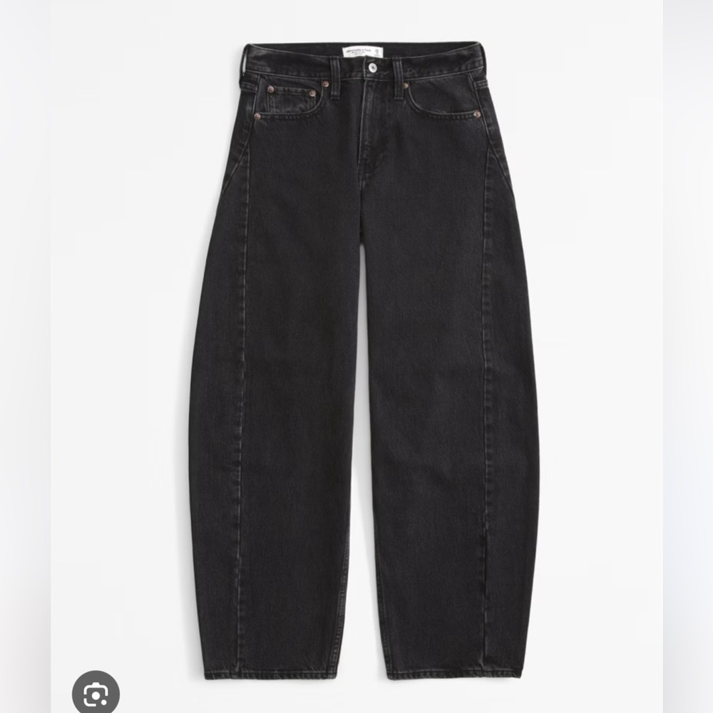 Abercrombie & Fitch Barrel Jeans